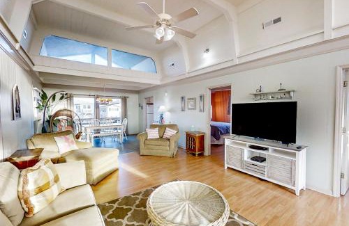 North Myrtle Beach Casa | The Rainbow Fish, Full Property