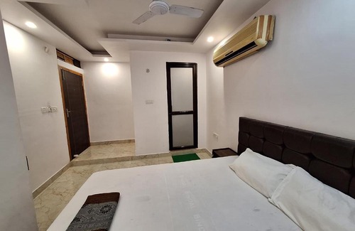 Mahmoorganj Casa | The Ramaa Guest House