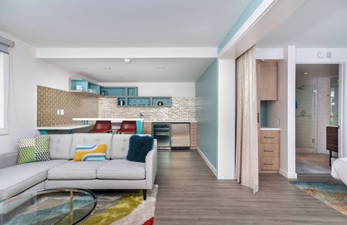 Lincoln Acres Hotel | The Rambler Motel