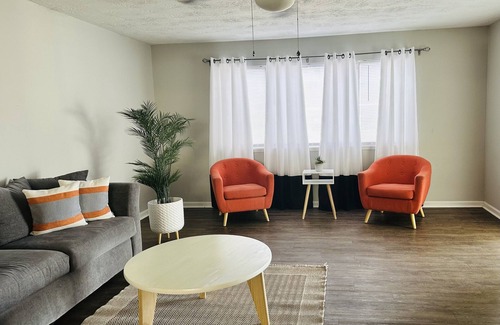 Westlake Casa | The Rambler