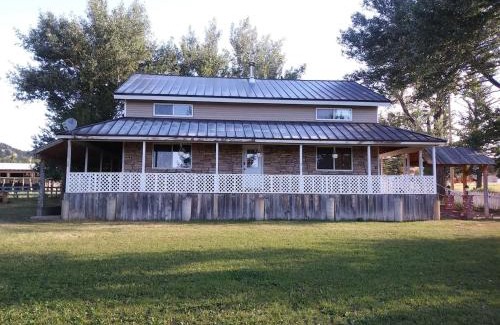Alton Casa | The Ranch House Retreat