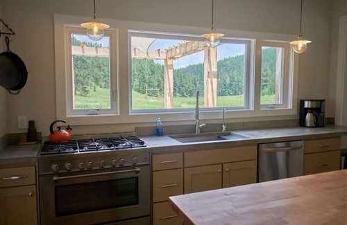 Deadwood Cabina | The Ranger Cabin - Luxury Off-Grid
