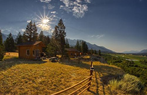 East Kootenay Otro | The Raven's Nest Resort & Campground