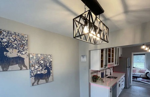 Redford Casa | ★ The Red House ★ | New & Modern home