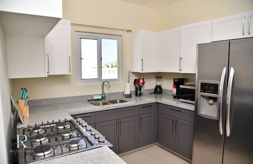 Lucea Casa | The Recess Stays – 2 Rooms 3 Beds, 2 Baths w/ Grill