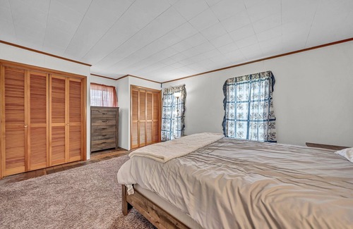 Farnham Otro | The Red Brick Homestead