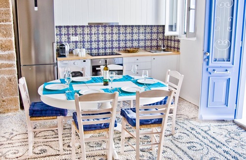 Kallithea Casa | The Red Door in Koskinou