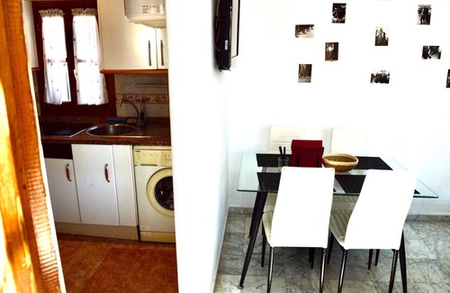 San Lorenzo Apartamento | The red house: stay in the heart of Seville