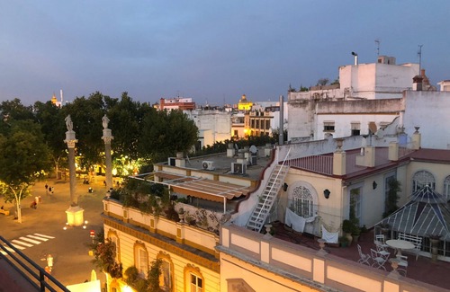 San Lorenzo Apartamento | The red house: stay in the heart of Seville