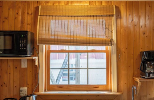 Tobermory Casa | The Red Roof - Back Portion - Sleeps 8