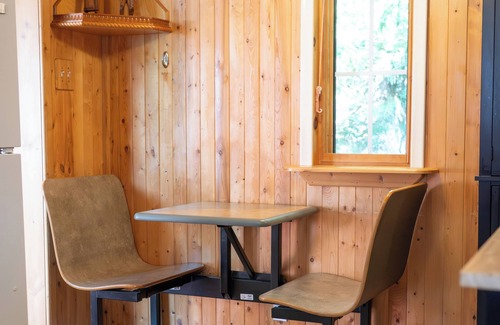 Tobermory Casa | The Red Roof - Back Portion - Sleeps 8
