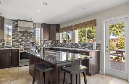 Raskin Estates Casa | The Redfield House