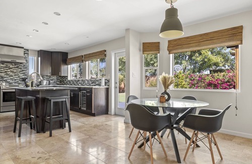 Raskin Estates Casa | The Redfield House