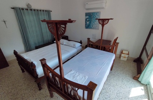 Kumbalam Cama Y Desayuno | The Reds Heritage.nSpacious rooms, vast gardens with a refreshing pool.