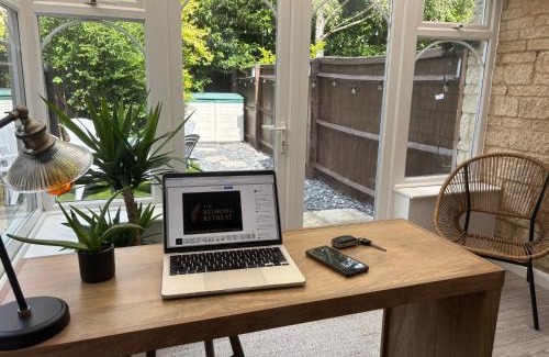 Bicester Casa | The Redwing Retreat Bicester Village Free Parking Whole House & Garden