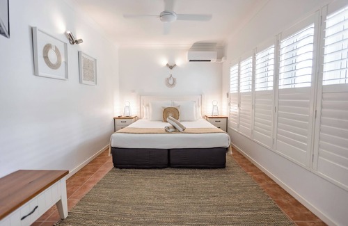 Palm Cove Hotel | The Reef House Adults Retreat