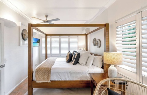 Palm Cove Hotel | The Reef House Adults Retreat