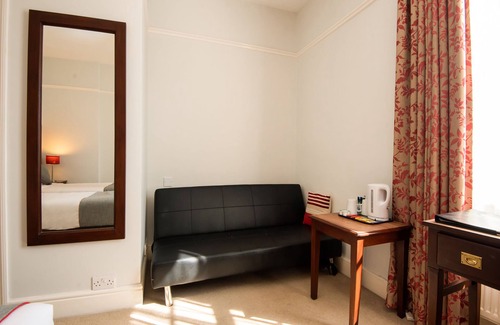 Clifton Hotel | OYO the Regency, Clifton Bristol