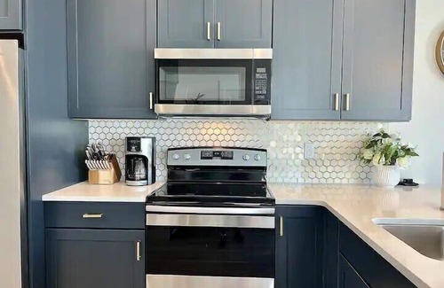 River District Casa | The Regency - Houseboat Downtown
