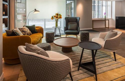 Westminster Hotel | The Resident Victoria