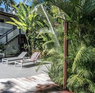 Noosa Heads Casa | ‘The Rest’ Stunning Noosa Family Beach Cottage