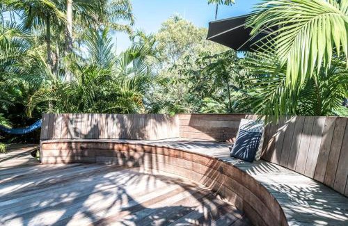 Noosa Heads Casa | ‘The Rest’ Stunning Noosa Family Beach Cottage