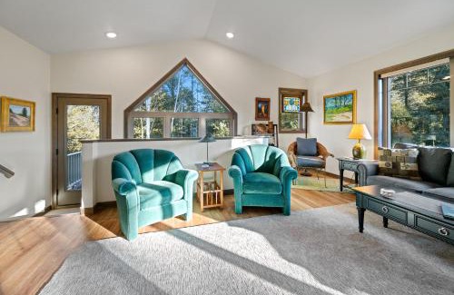 Sturgeon Bay Casa | The Resting Place by Simple Life Rentals