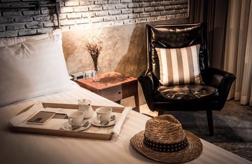 Khao Takiab Hotel | The Restro