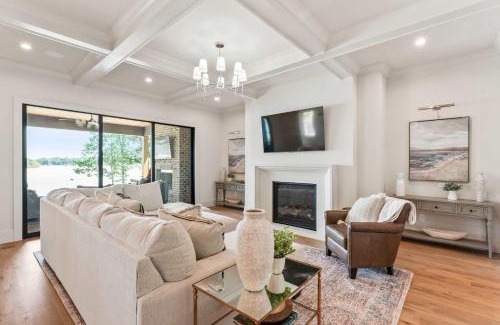Sherrills Ford Casa | The Retreat at Sunrise Cove