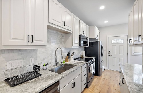 Detroit Apartamento | The Retreat At The Park. 2 BDR-Lower Unit