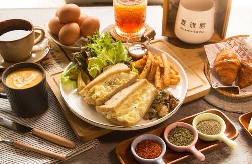 West Central District Casa | the Retro Tai-Pan