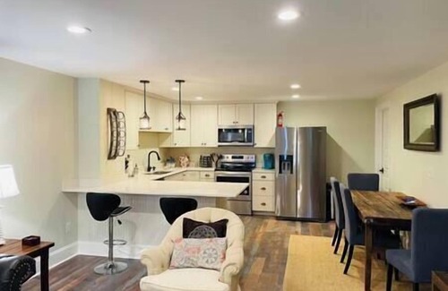 Staunton Casa | The Revival Room in The Sanctuary! Two Bed Oasis!