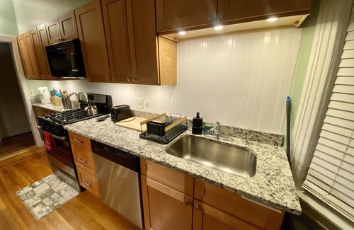 Providence Apartamento | ⭐The Rhody Retreat⭐ Minutes from Downtown ⭐Modern, Spacious, Highly Rated!!!⭐