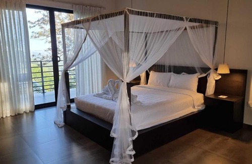 Doluwa Cabina | The Ridge House