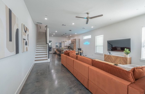 South Central Houston Casa | The Right House @ East Downtown