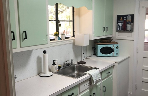 Greensboro Casa | "The Right Spot"- cheerful house in an ideal location
