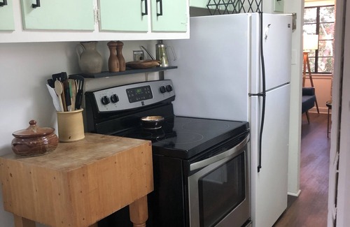 Greensboro Casa | "The Right Spot"- cheerful house in an ideal location