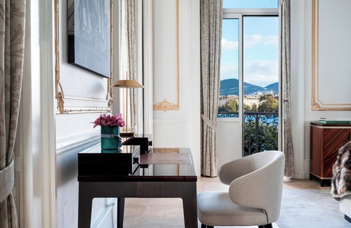 Downtown Geneva Hotel | The Ritz-Carlton, Hotel de la Paix, Geneva