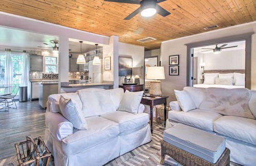 Midway Cabaña | 'The River Cottage' Charming Retreat w/ Dock