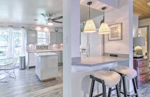 Midway Cabaña | 'The River Cottage' Charming Retreat w/ Dock