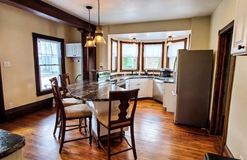 Ohiopyle Casa | The River House | 3BR,2.5BA,Hot Tub, IN the Heart of Ohiopyle!