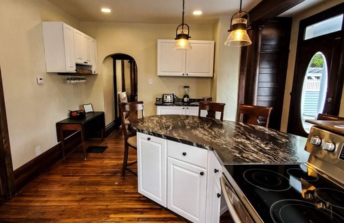 Ohiopyle Casa | The River House | 3BR,2.5BA,Hot Tub, IN the Heart of Ohiopyle!