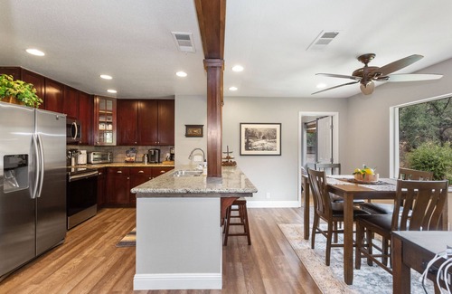 Three Rivers Casa | The River's Edge - Private Home with River Access and Spa