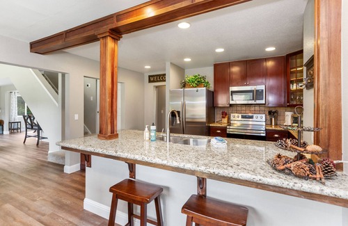 Three Rivers Casa | The River's Edge - Private Home with River Access and Spa