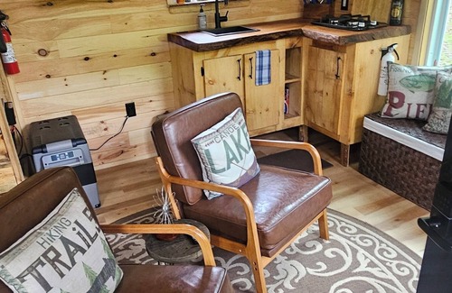 Clare County Cabina | The Riverbend Retreat – Off-Grid Serenity on the Muskegon River