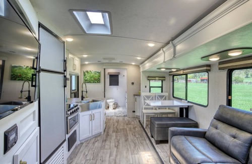 Nemo Casa | The Robin · Quiet · Views · King Bed · Near Trails · WiFi · SmartTV · Weekly -5%