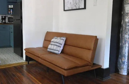Batesville Casa | The Rock Cottage