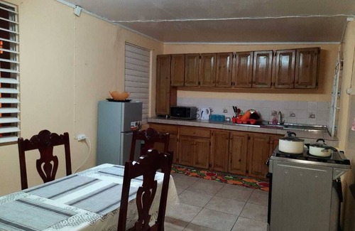 Port Antonio Casa | The Rockery 3 mins from the main town of Port Antonio Come Relax and Enjoy .