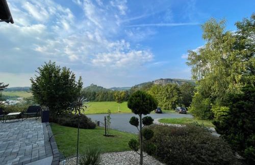 Gerolstein Apartamento | The Rocks - Ferienwohnung mit Felsenpanorama