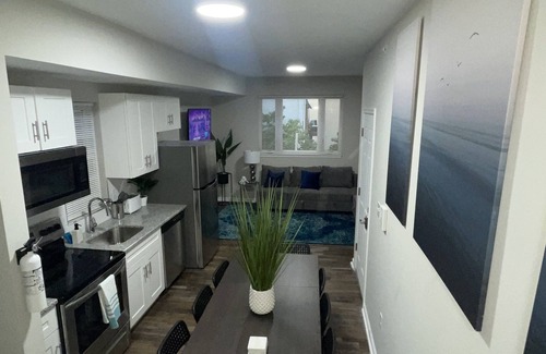 University City Apartamento | THE ROOFTOP OASIS
